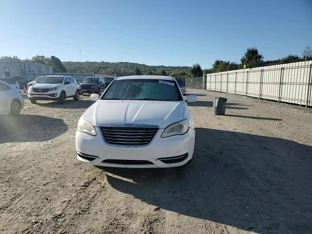 2014 Chrysler 200 Lx VIN: 1C3CCBAB2EN213935 Lot: 90863725
