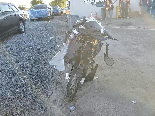 2020 Aprilia Rsv4 VIN: ZD4KEU002LS002041 Lot: 84573825