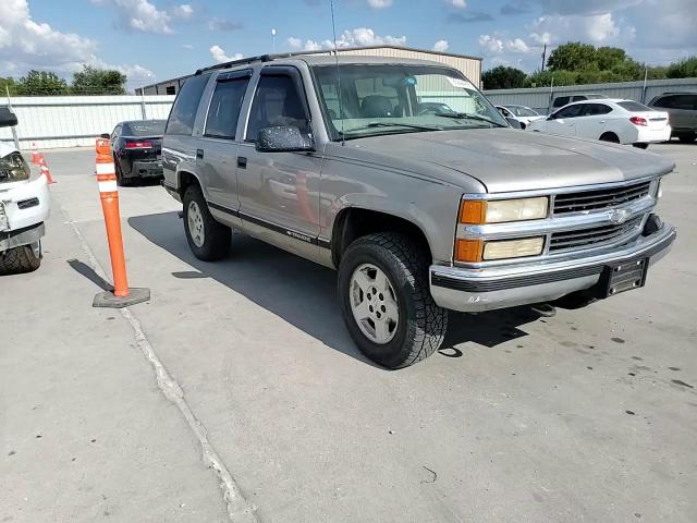 1999 Chevrolet Tahoe VIN: 1GNEK13R5XR149467 Lot: 85844295