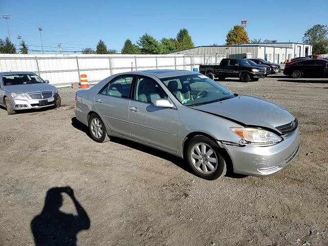 2002 Toyota Camry Le VIN: 4T1BF30K42U010791 Lot: 85847715