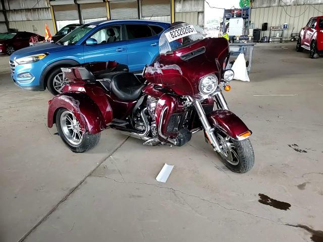 2015 Harley-Davidson Flhtcutg Tri Glide Ultra VIN: 1HD1MAL17FB862758 Lot: 82320205