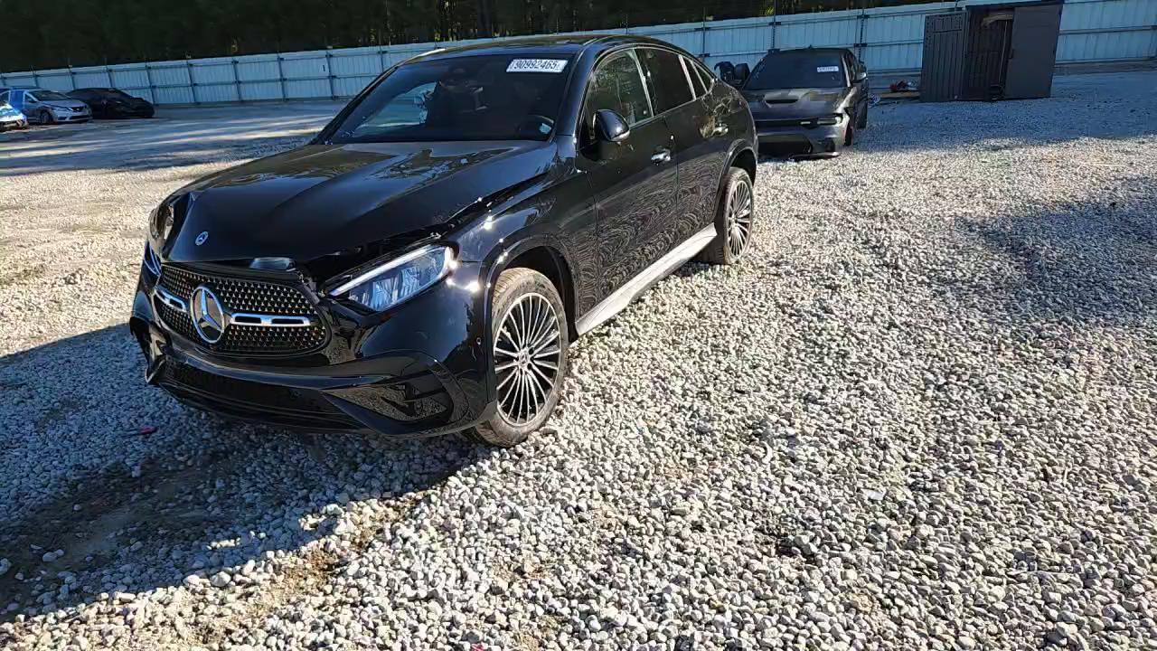 Фото: W1NKJ4HB7TF428287