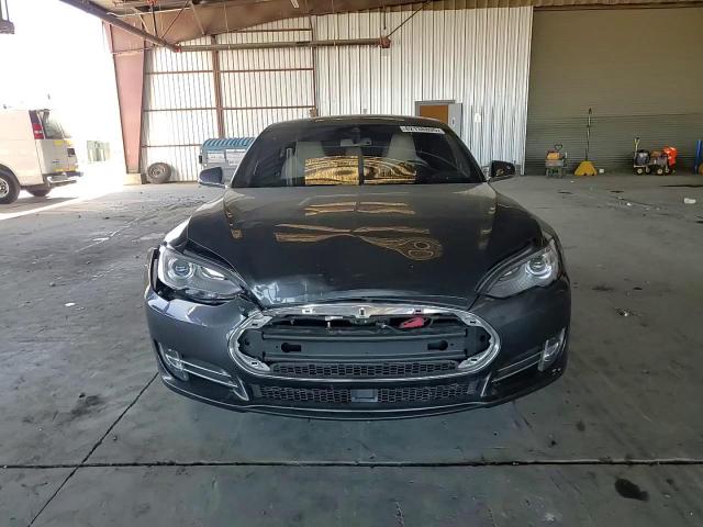 2014 Tesla Model S VIN: 5YJSA1H15EFP61124 Lot: 82138895