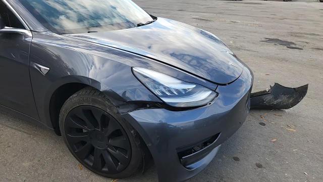2019 Tesla Model 3 VIN: 5YJ3E1EB5KF386403 Lot: 82427975