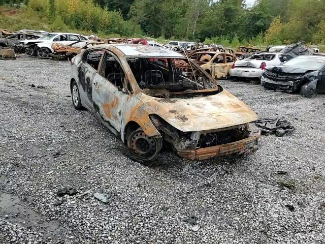 2017 Kia Forte Lx VIN: 3KPFK4A72HE016517 Lot: 85142365