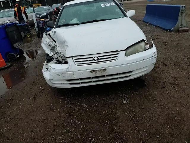 1998 Toyota Camry Le VIN: JT2BG28K9W0217800 Lot: 85507345