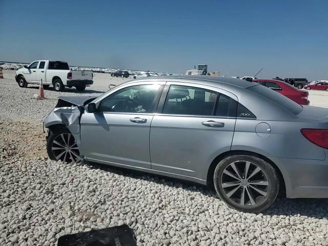 2013 Chrysler 200 Limited VIN: 1C3CCBCG3DN522742 Lot: 82537455