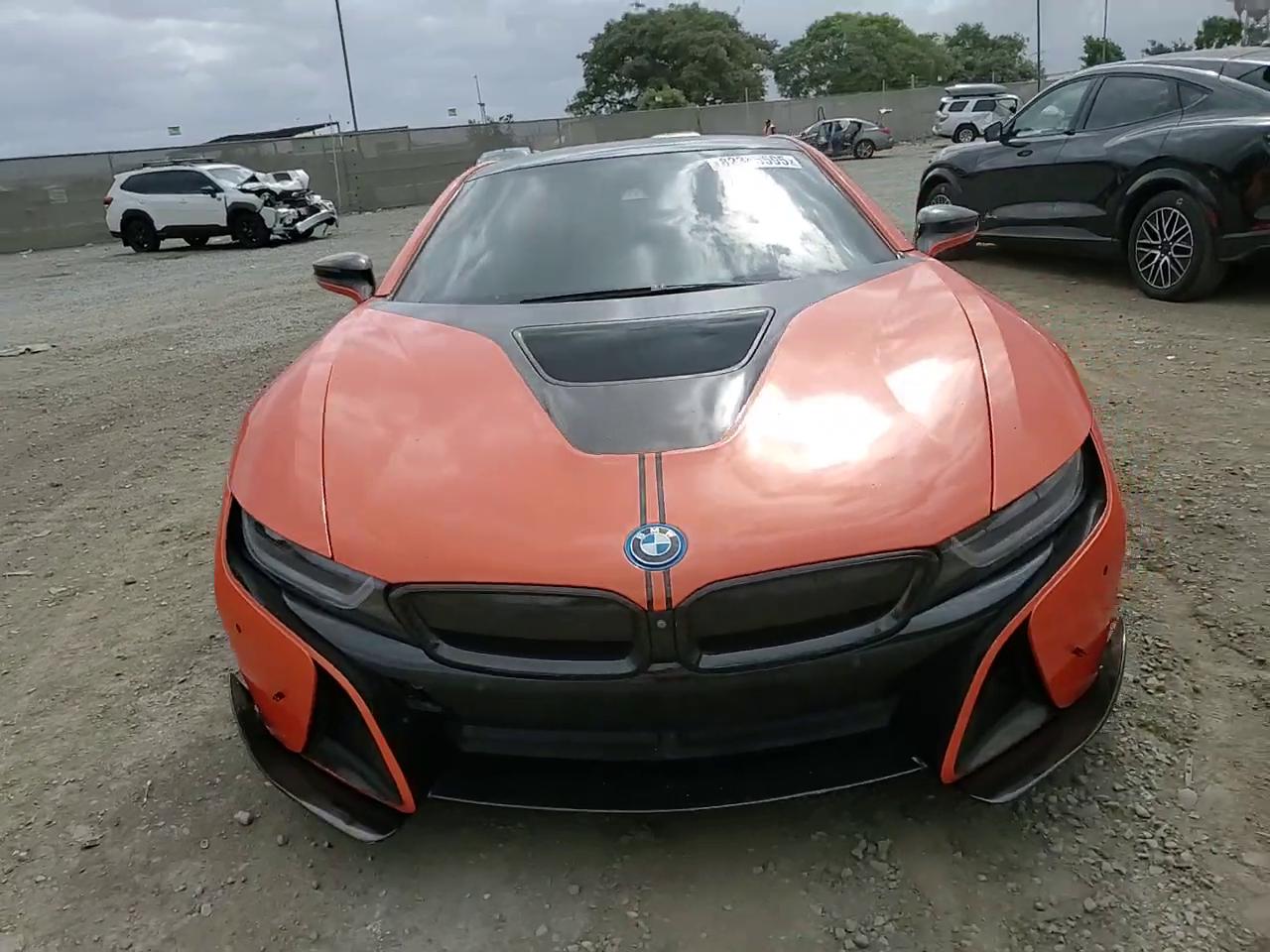 Фото: WBY2Z2C51GV675742