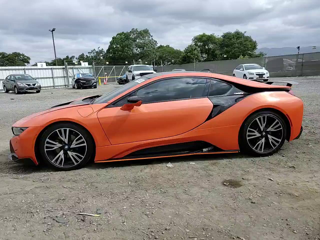 Фото: WBY2Z2C51GV675742