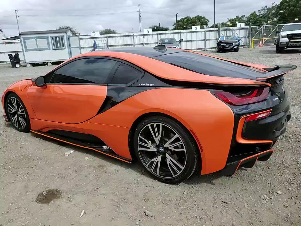 Фото: WBY2Z2C51GV675742