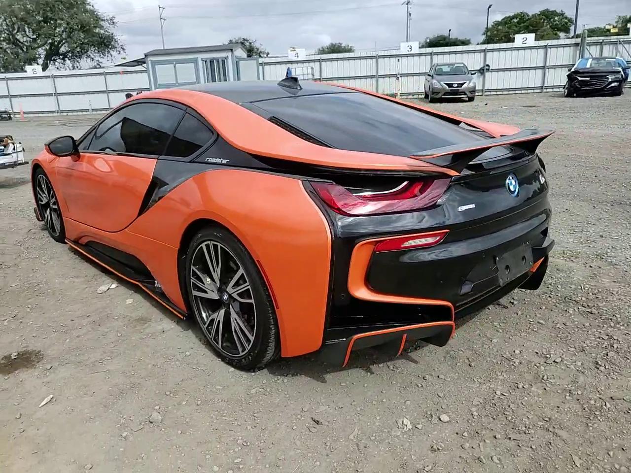 Фото: WBY2Z2C51GV675742