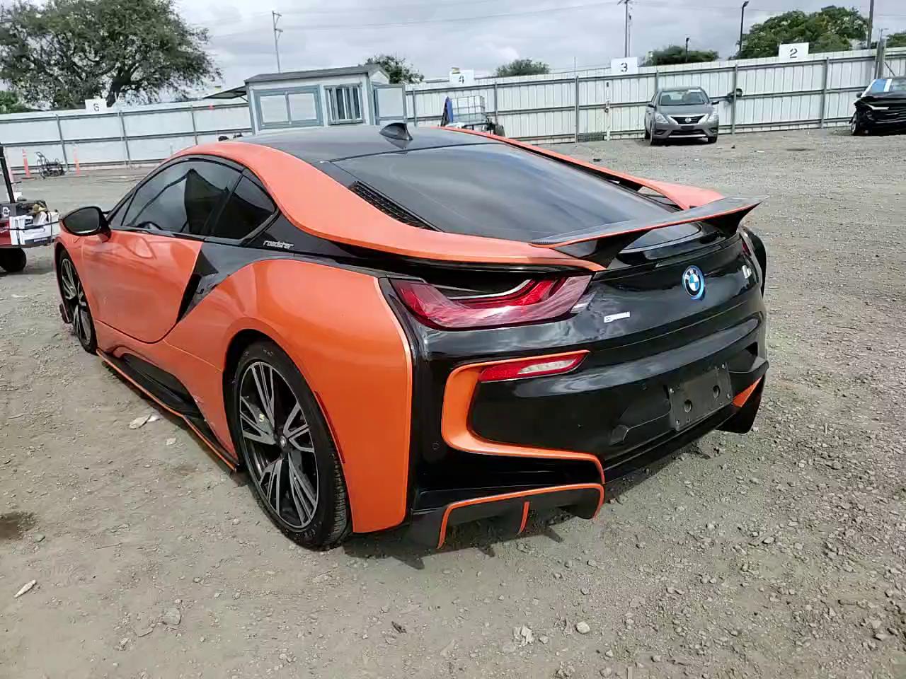 Фото: WBY2Z2C51GV675742