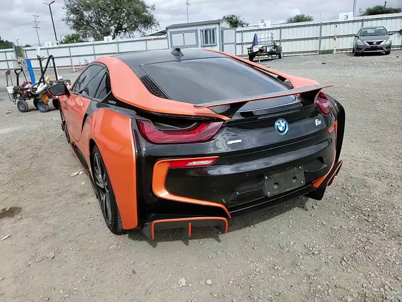 Фото: WBY2Z2C51GV675742