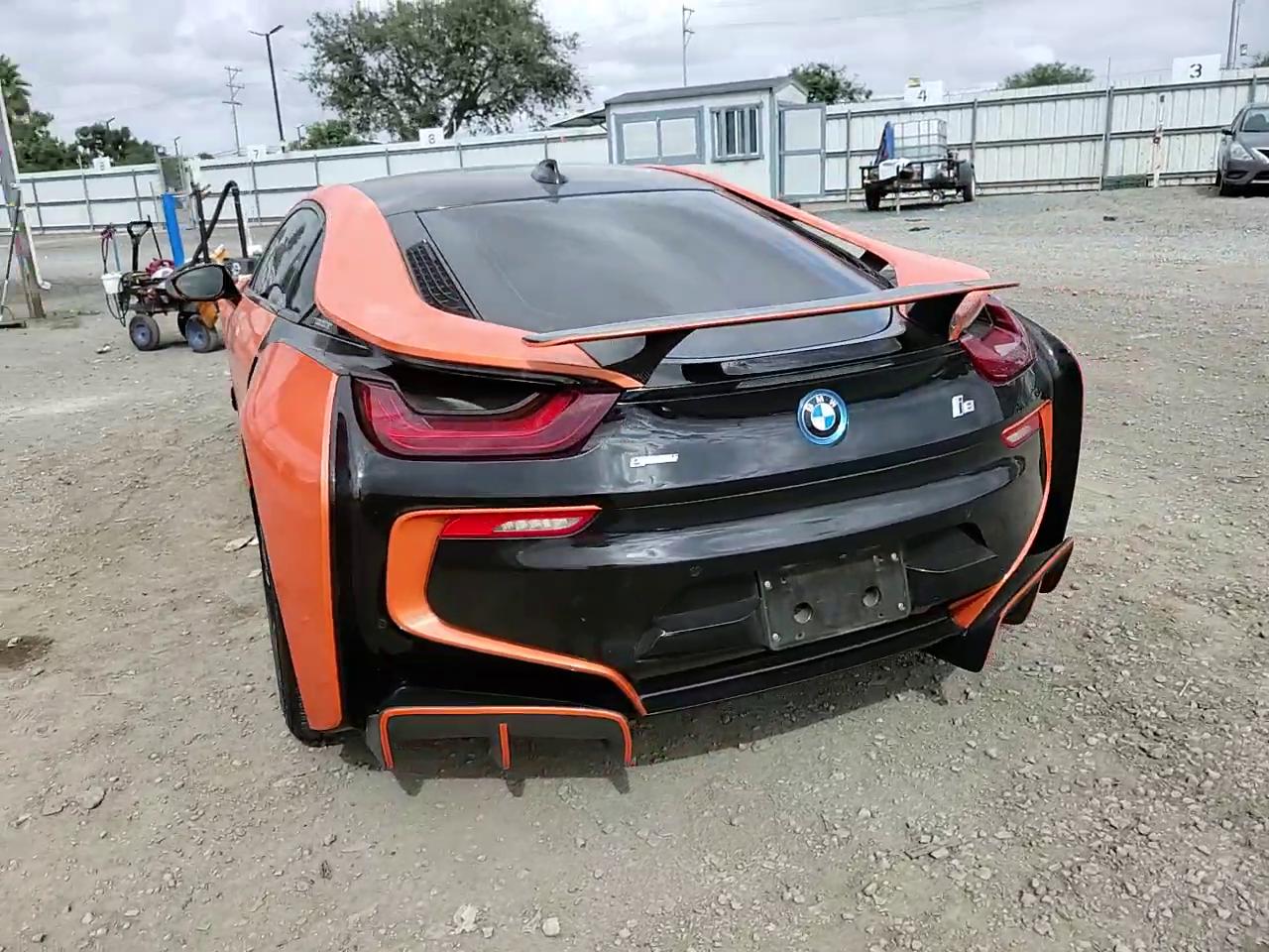 Фото: WBY2Z2C51GV675742