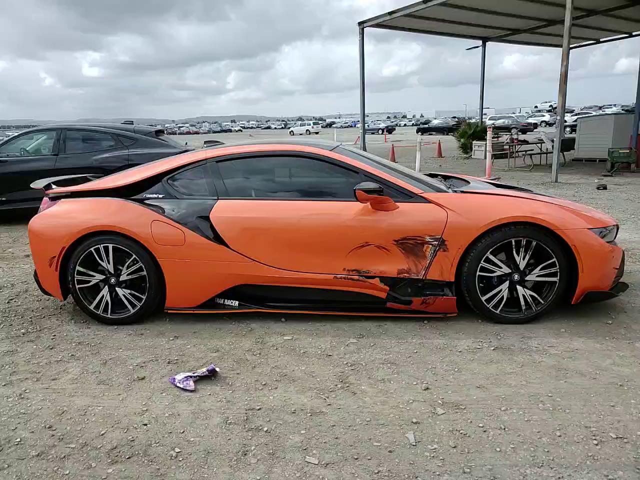 Фото: WBY2Z2C51GV675742