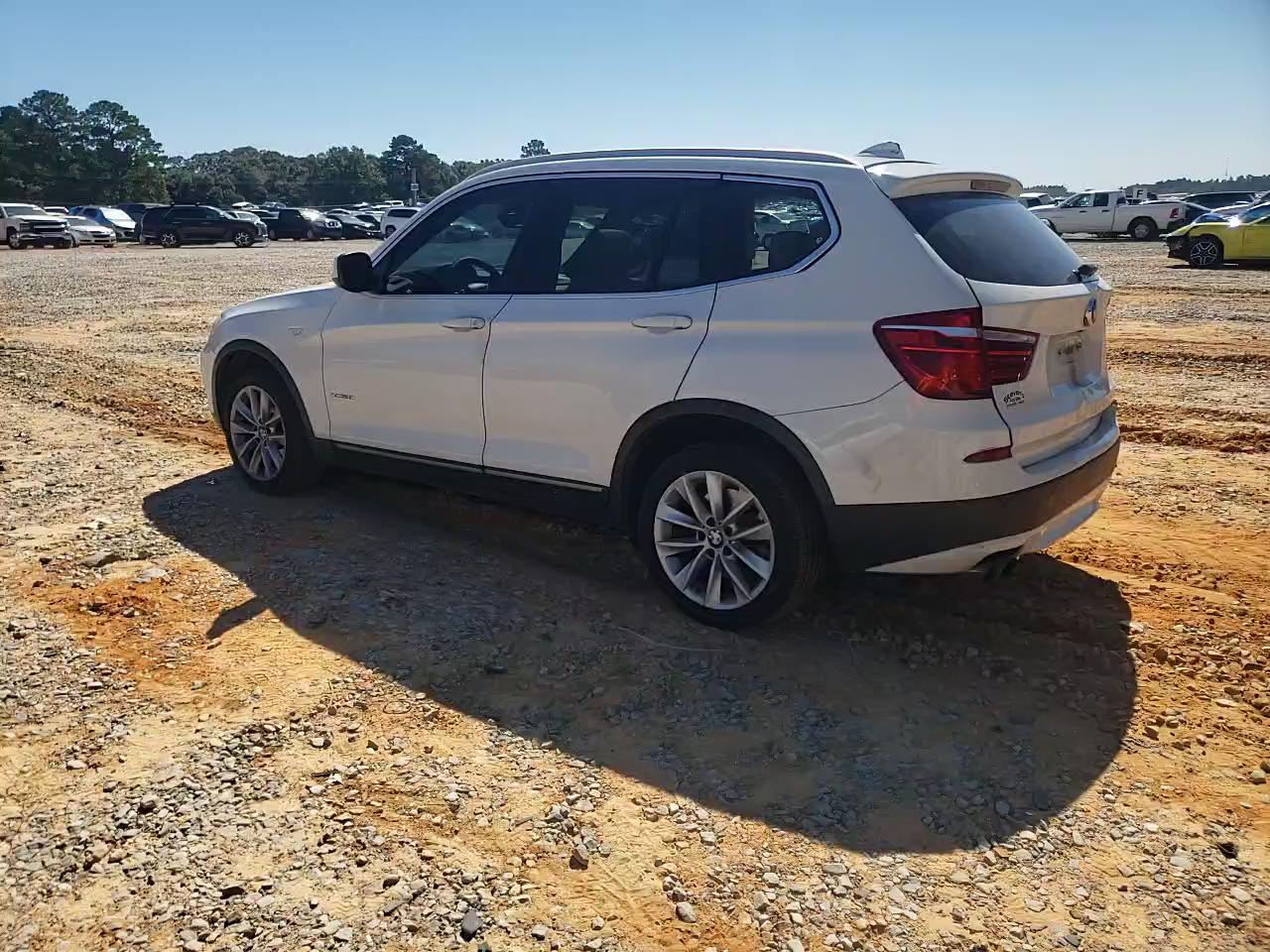 Фото: 5UXWX5C57CL724974