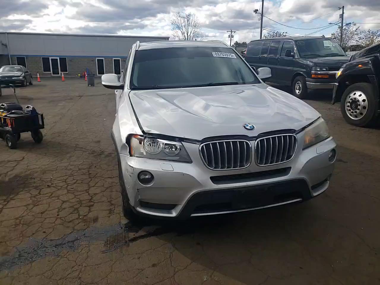 Фото: 5UXWX5C59BL708631