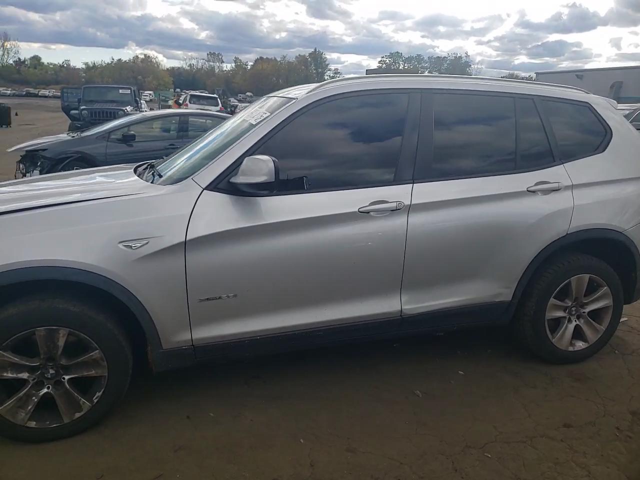 Фото: 5UXWX5C59BL708631