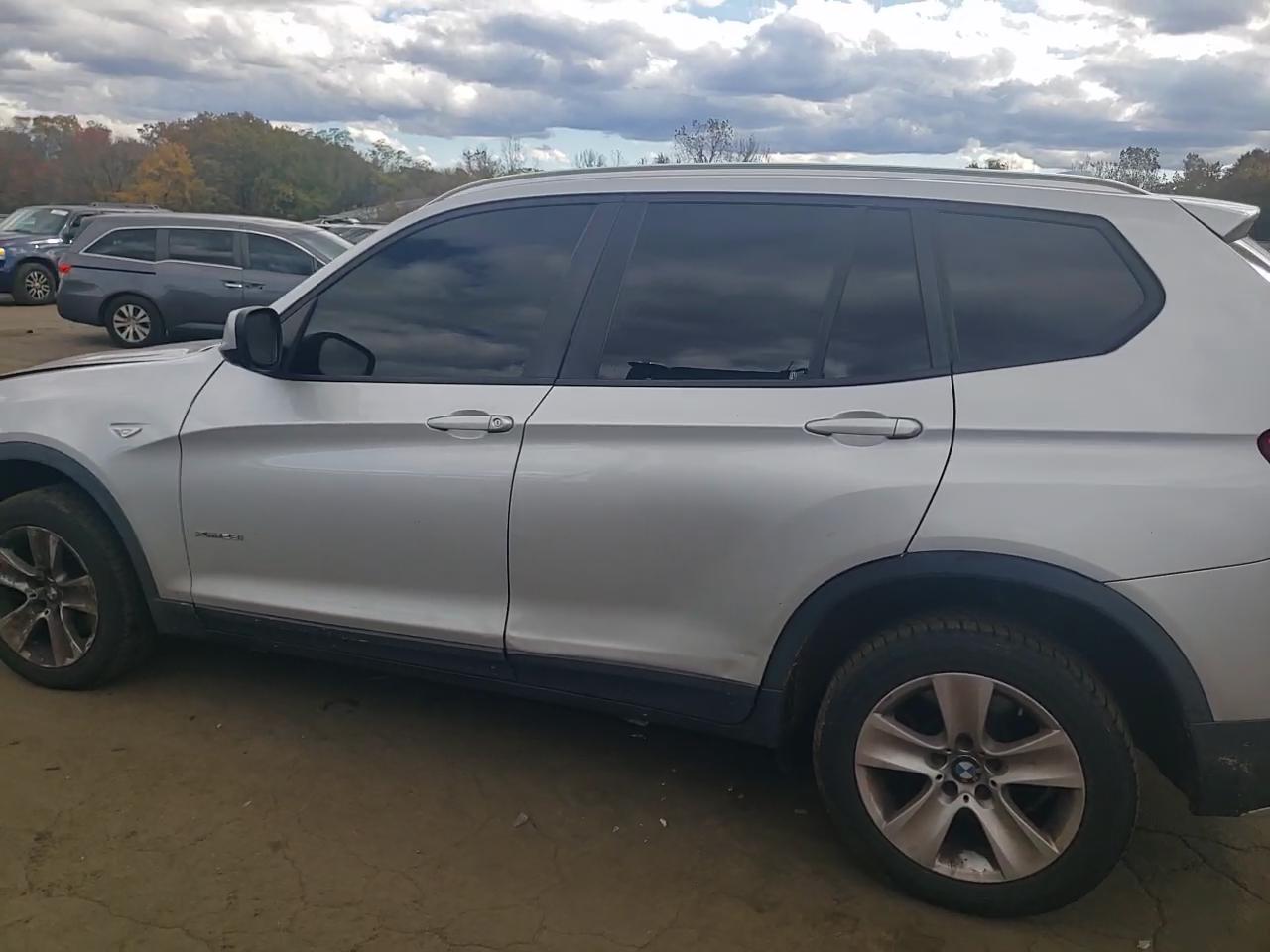 Фото: 5UXWX5C59BL708631