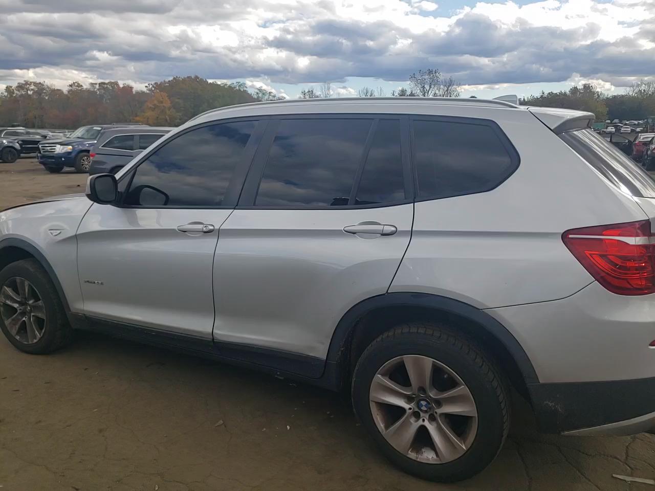 Фото: 5UXWX5C59BL708631