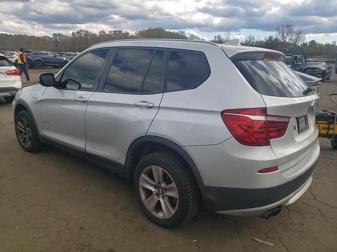 Фото: 5UXWX5C59BL708631