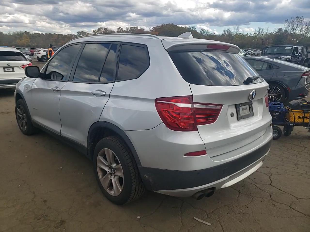 Фото: 5UXWX5C59BL708631