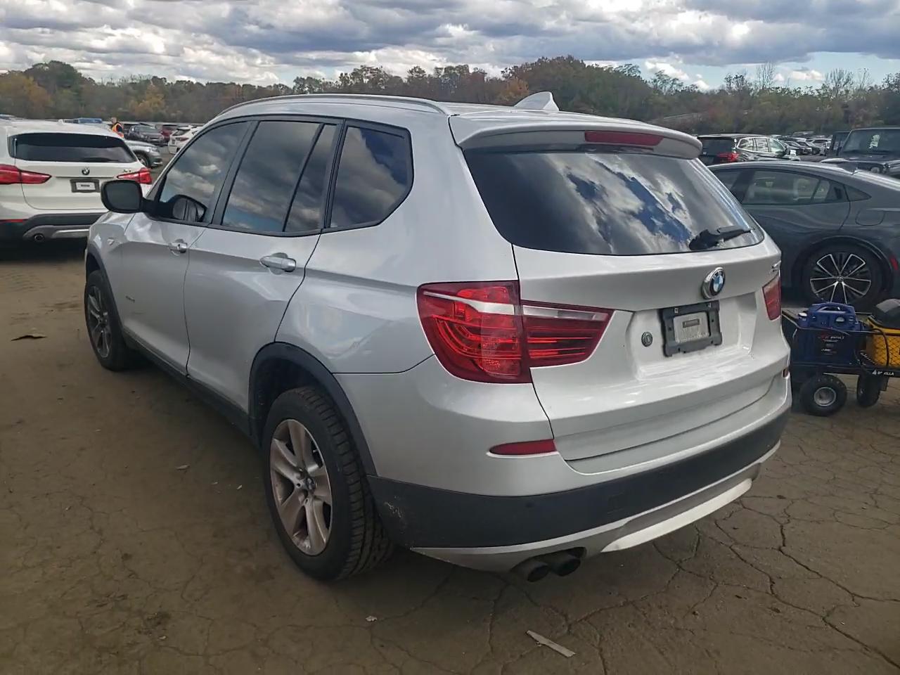 Фото: 5UXWX5C59BL708631