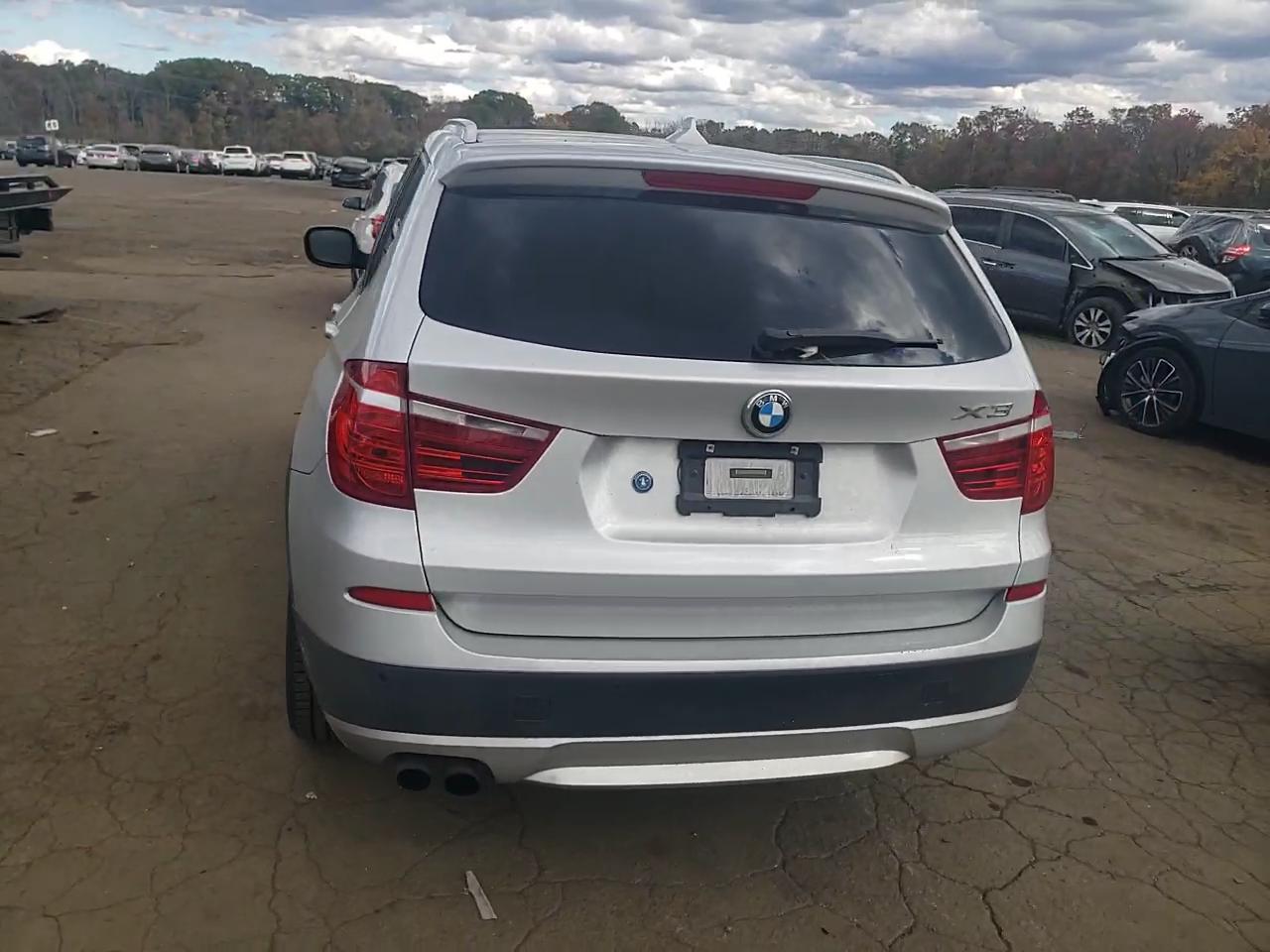 Фото: 5UXWX5C59BL708631