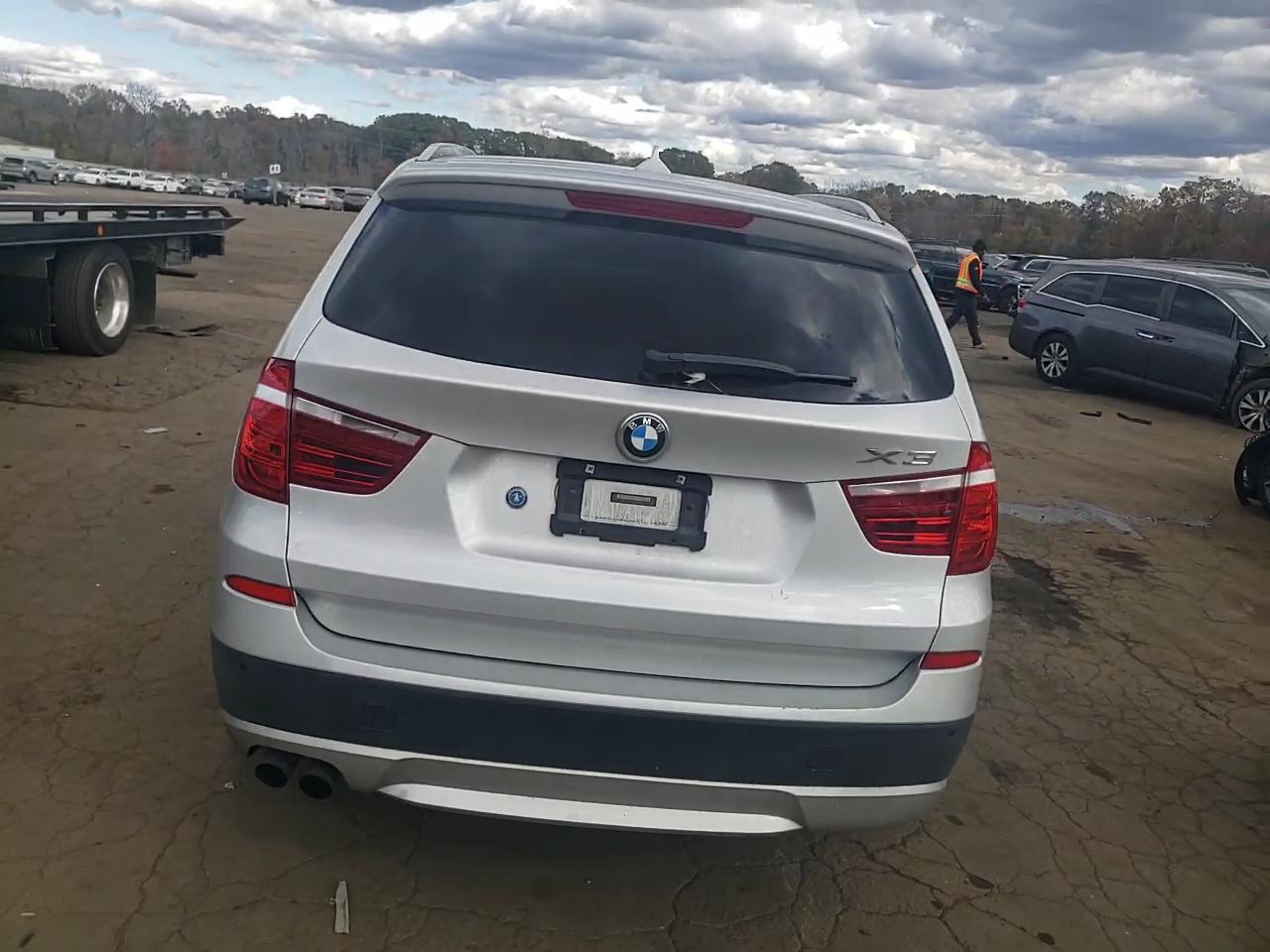 Фото: 5UXWX5C59BL708631