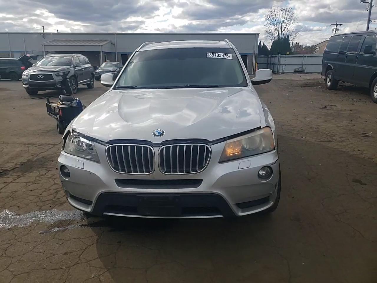 Фото: 5UXWX5C59BL708631