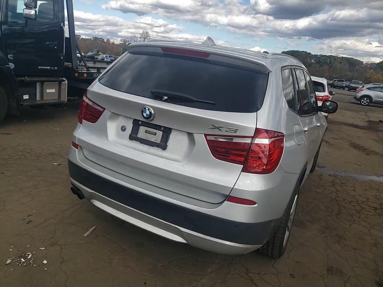 Фото: 5UXWX5C59BL708631