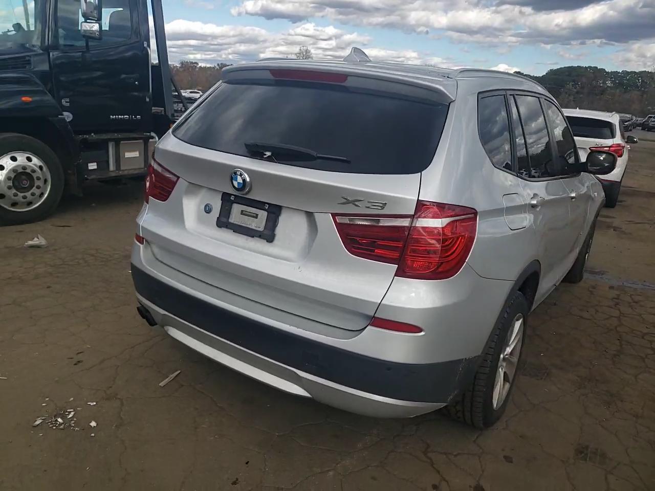 Фото: 5UXWX5C59BL708631