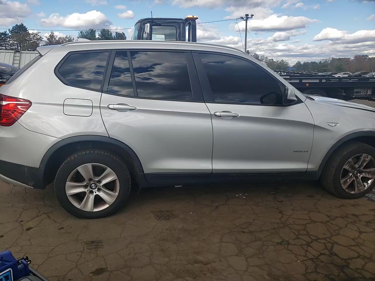 Фото: 5UXWX5C59BL708631