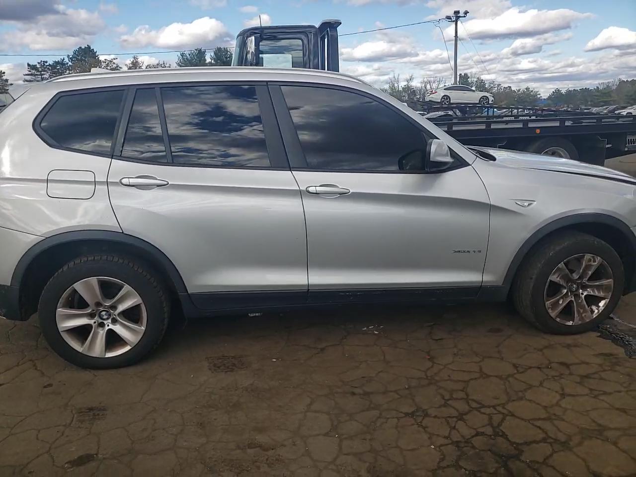 Фото: 5UXWX5C59BL708631