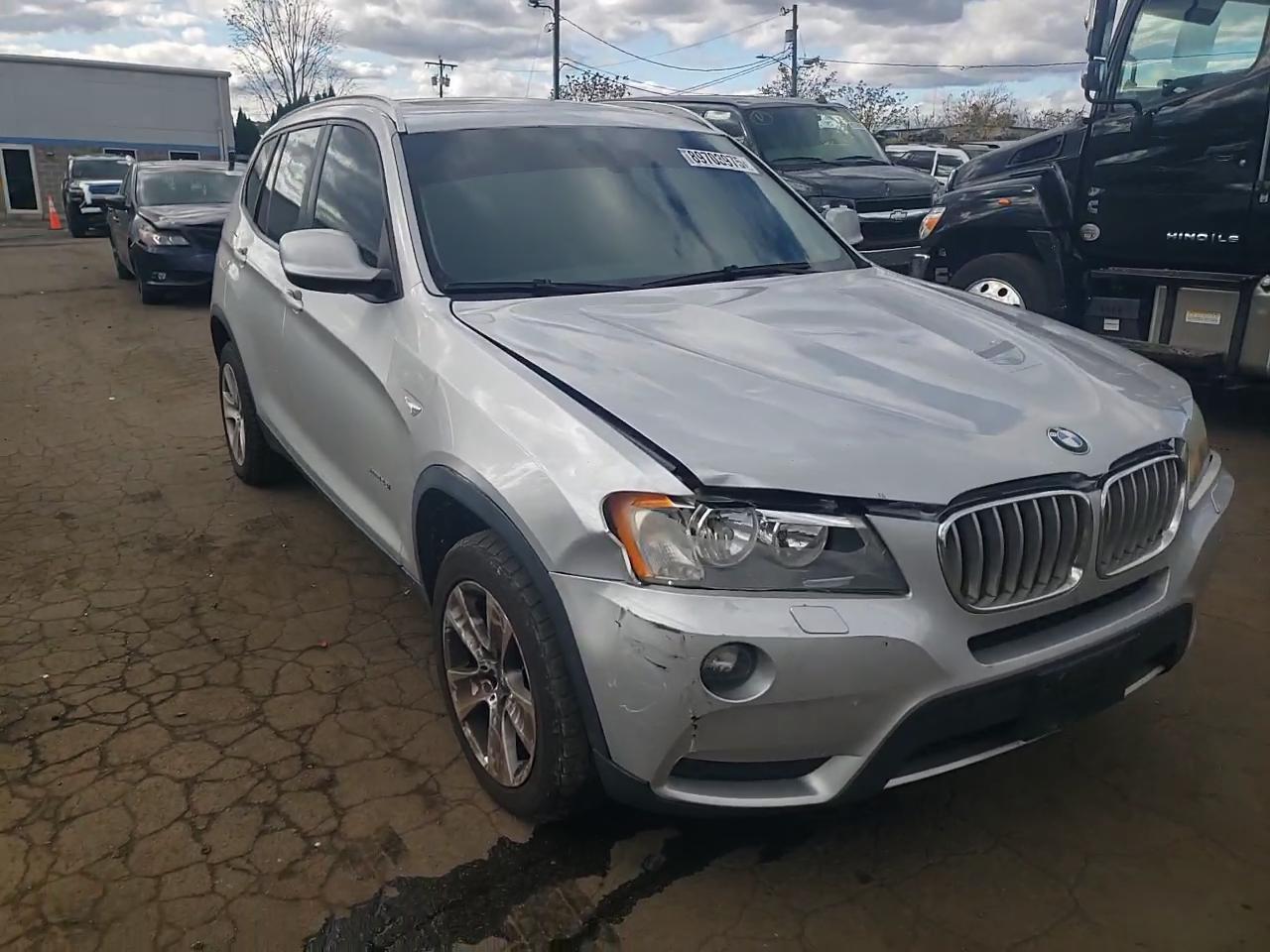 Фото: 5UXWX5C59BL708631