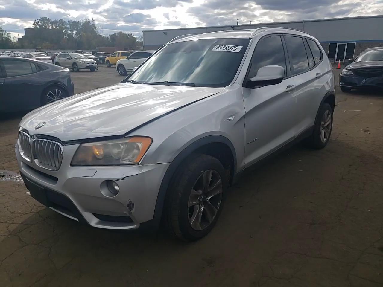 Фото: 5UXWX5C59BL708631