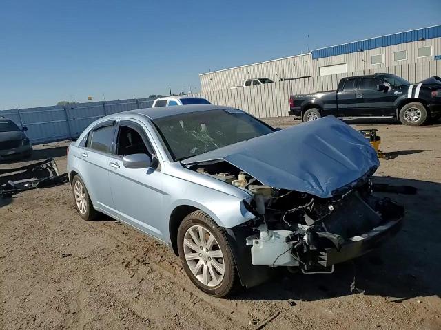 2012 Chrysler 200 Touring VIN: 1C3CCBBB3CN288946 Lot: 82264875