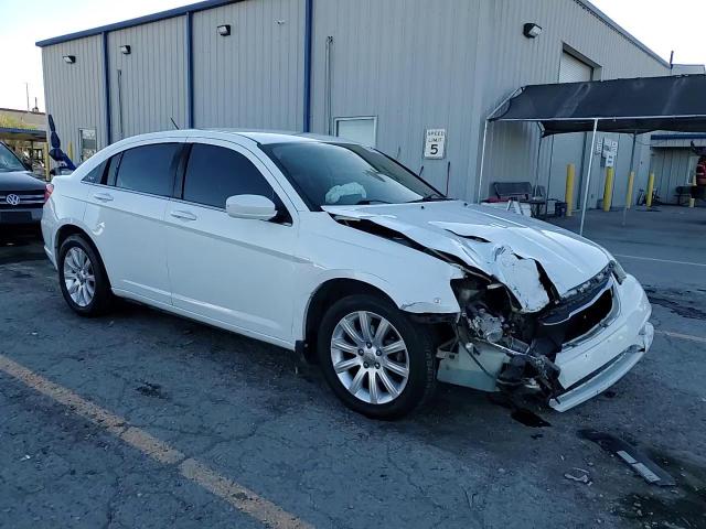 2012 Chrysler 200 Touring VIN: 1C3CCBBB5CN104476 Lot: 89724095