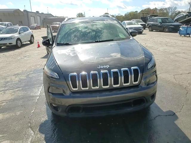 2017 Jeep Cherokee Latitude VIN: 1C4PJLCB5HW585239 Lot: 90927395