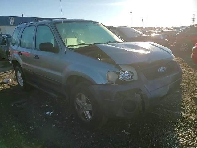 2005 Ford Escape Xls VIN: 1FMYU02Z05KA16774 Lot: 90664395