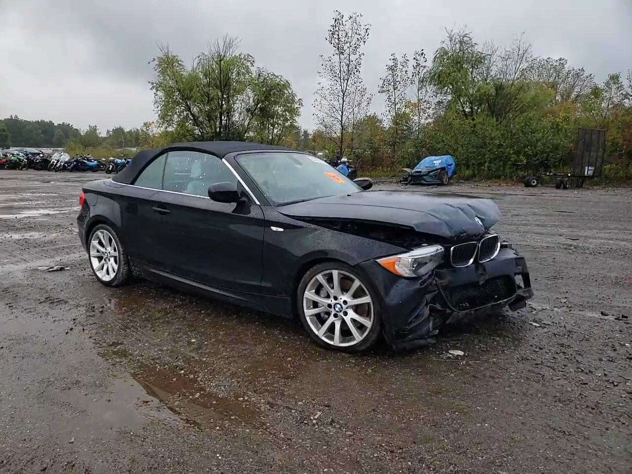 Фото: WBAUN7C58CVM26428