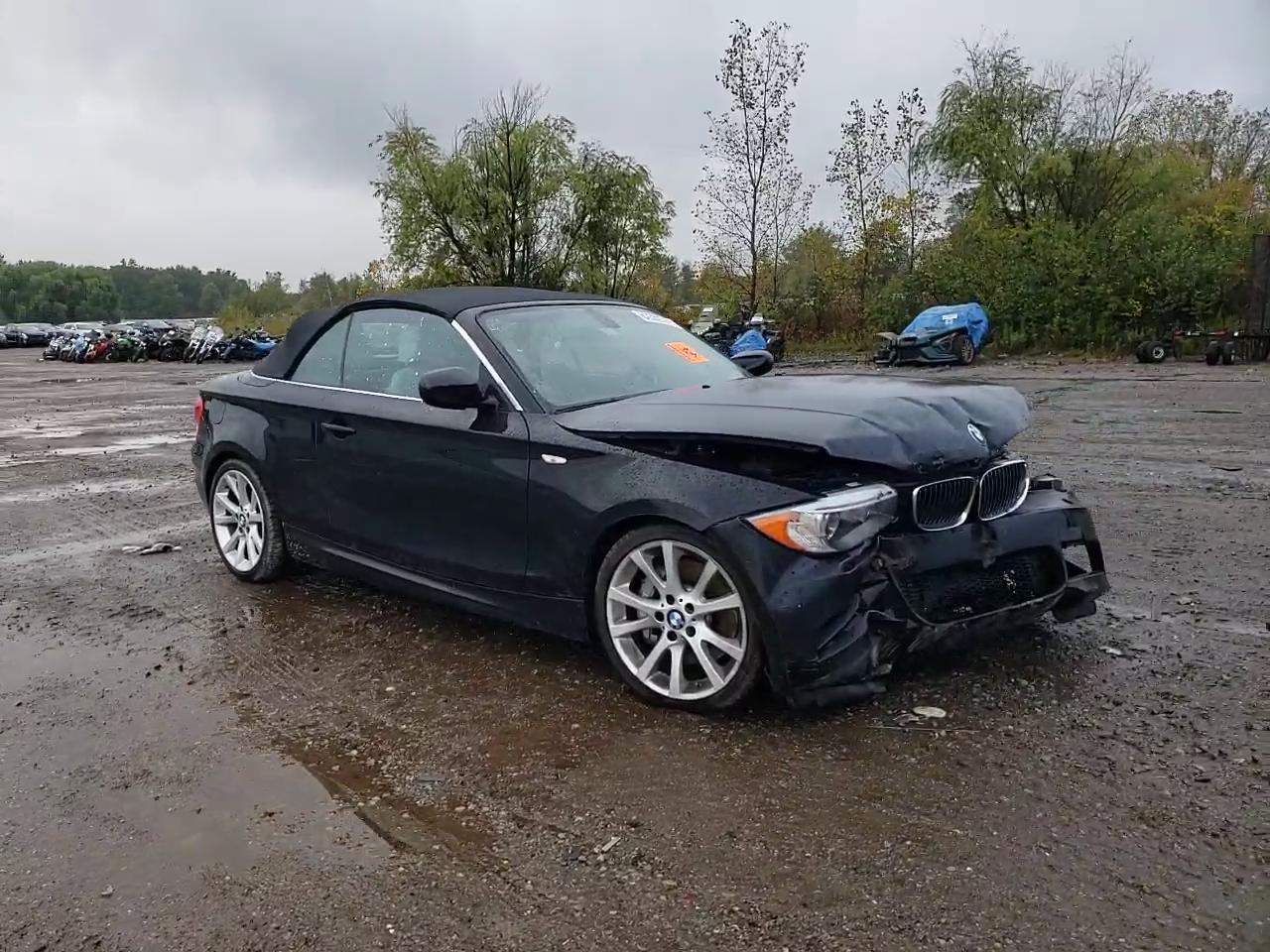 Фото: WBAUN7C58CVM26428