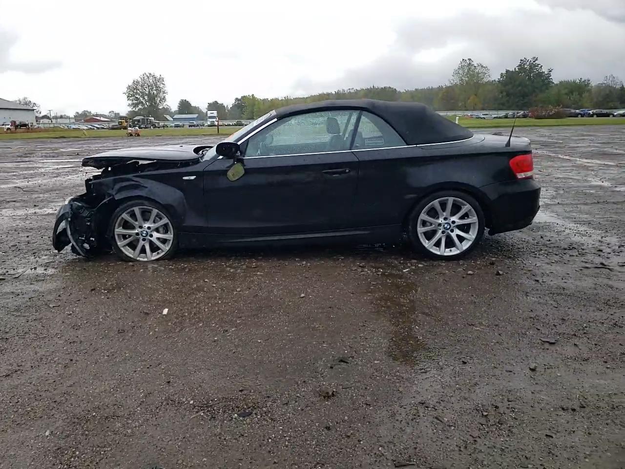 Фото: WBAUN7C58CVM26428