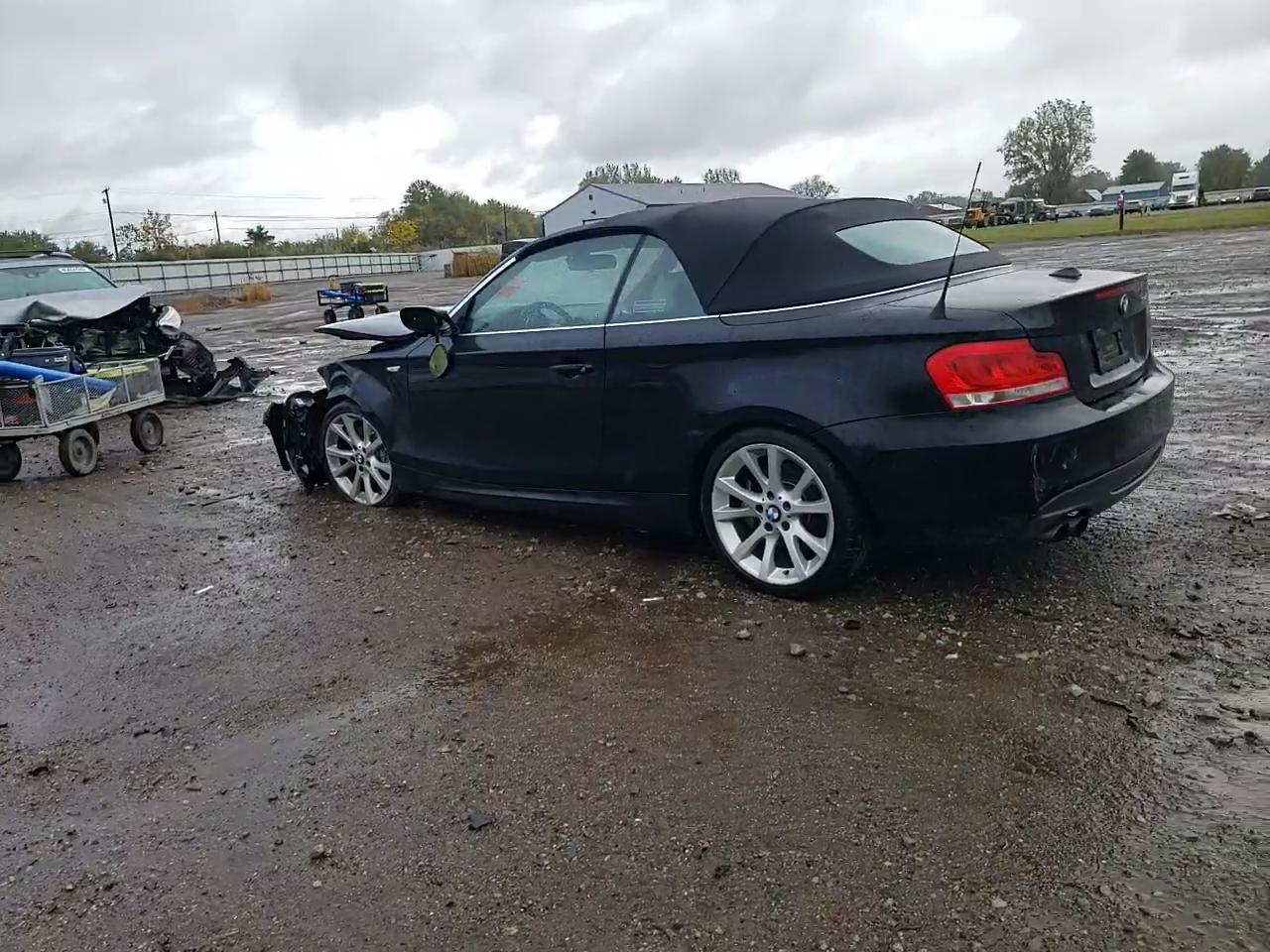 Фото: WBAUN7C58CVM26428