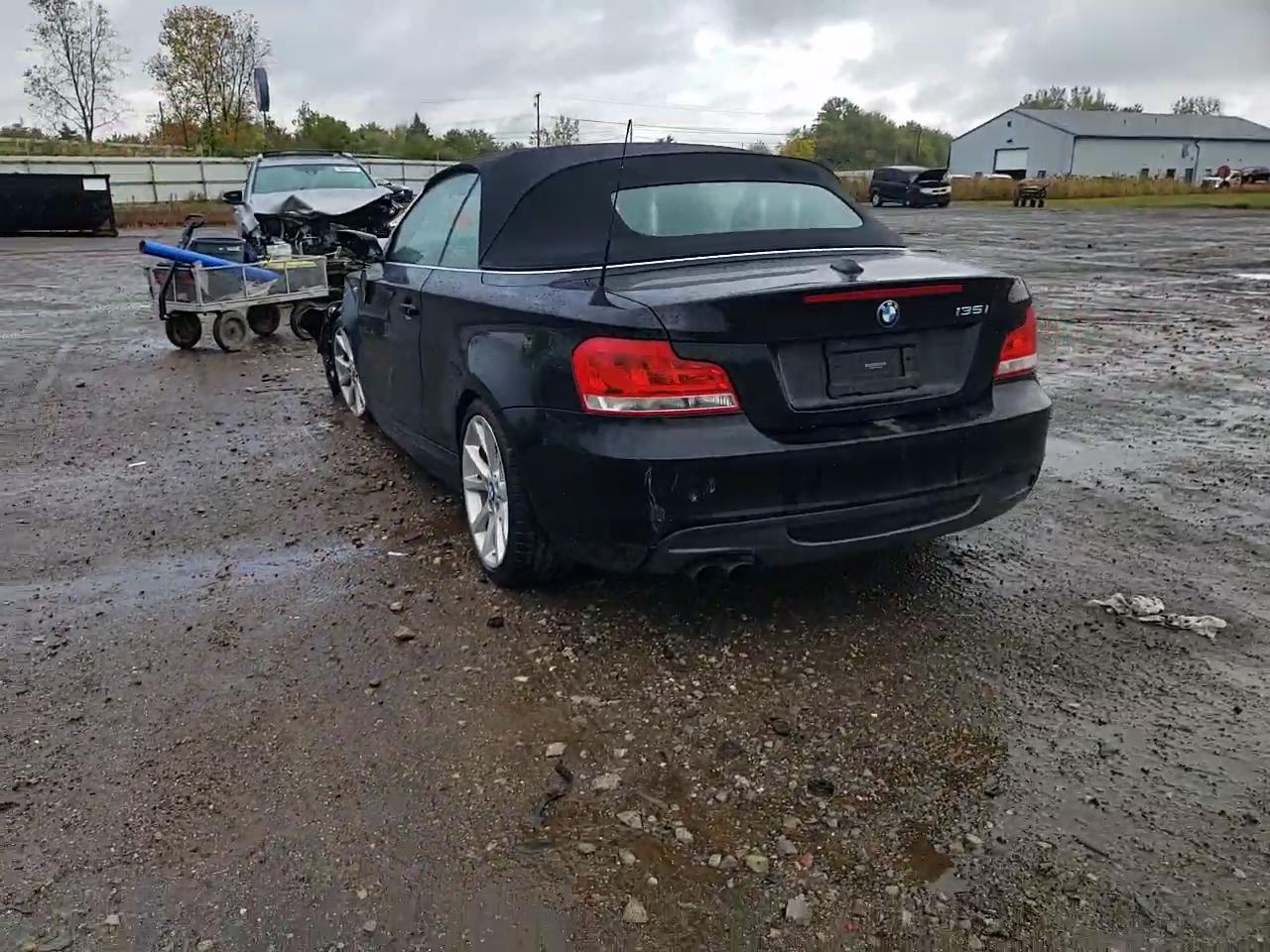 Фото: WBAUN7C58CVM26428