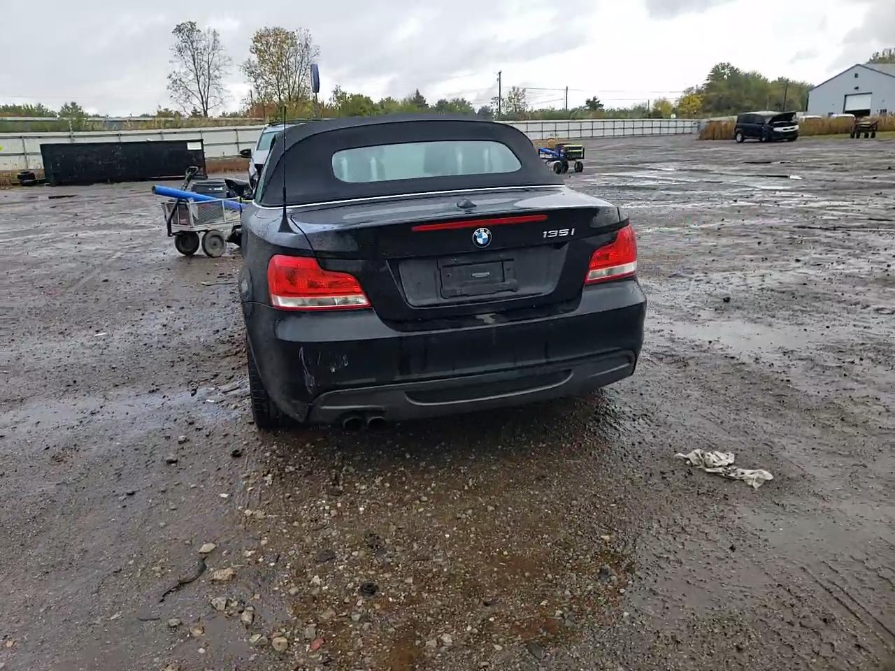 Фото: WBAUN7C58CVM26428