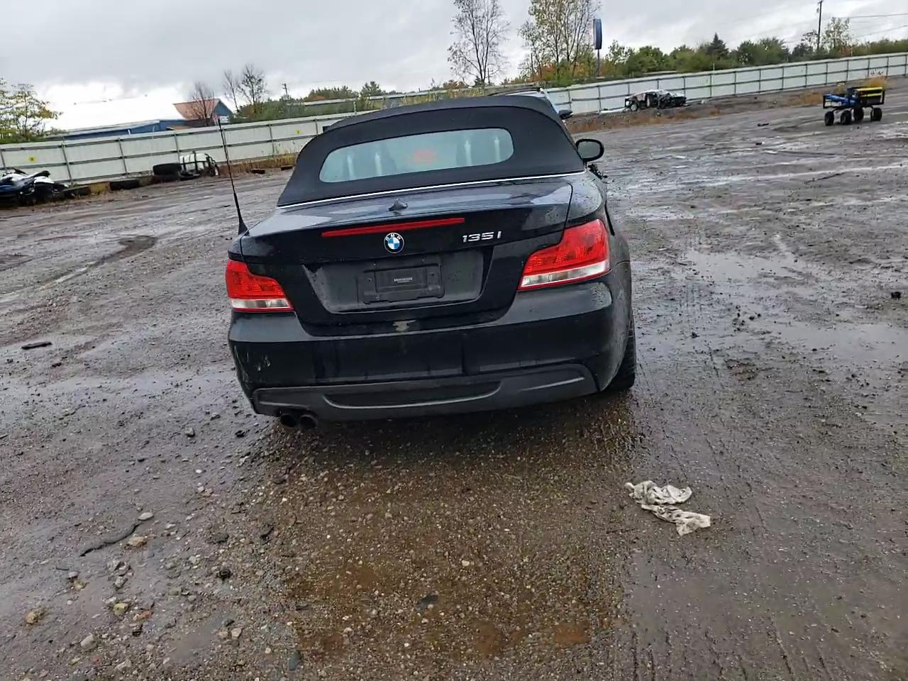 Фото: WBAUN7C58CVM26428