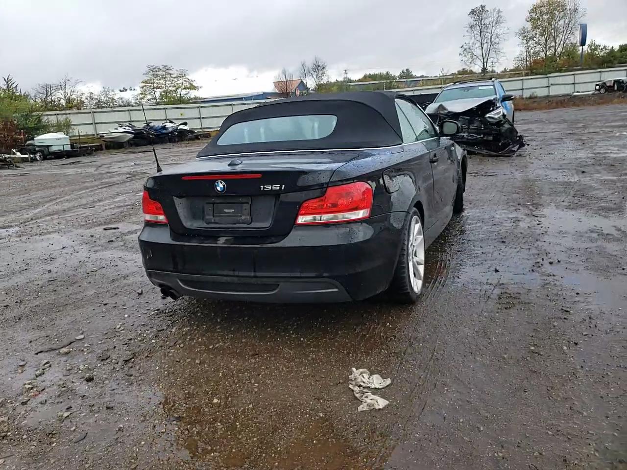 Фото: WBAUN7C58CVM26428