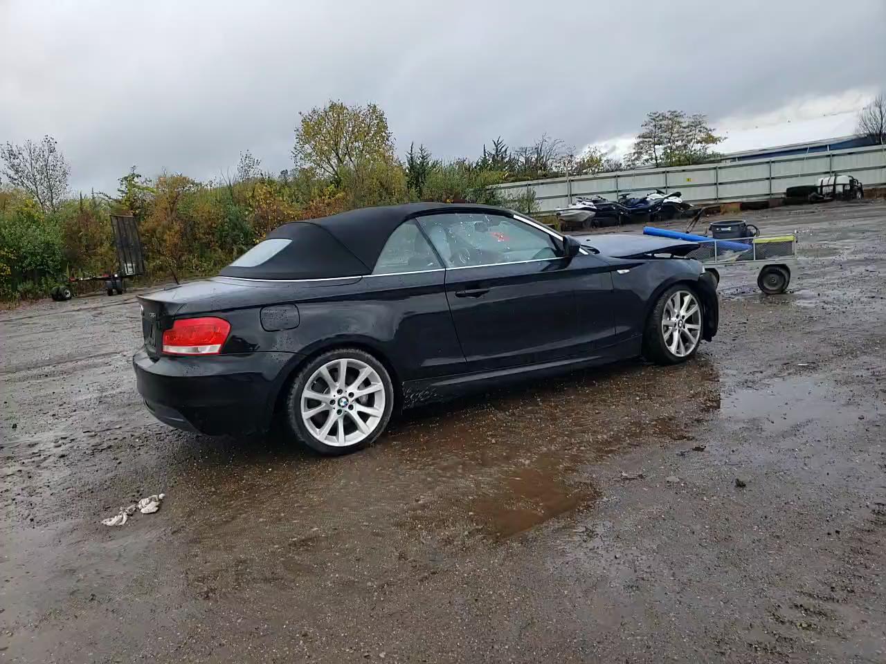 Фото: WBAUN7C58CVM26428