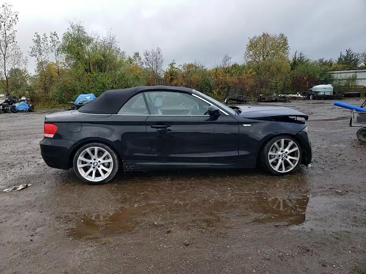 Фото: WBAUN7C58CVM26428